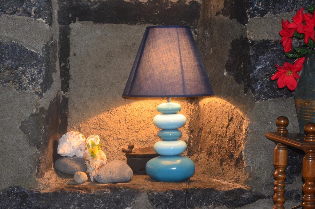 Join Our Relaxed House Near The Beach - Mosteiros Mosteiros  Esterno foto