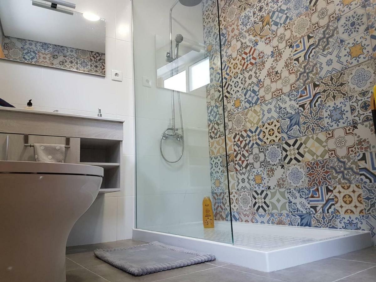 Join Our Relaxed House Near The Beach - Mosteiros Mosteiros  Esterno foto